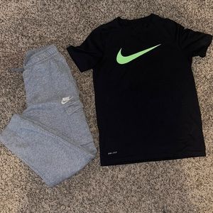 Nike Shirt & Sweatpants Boys